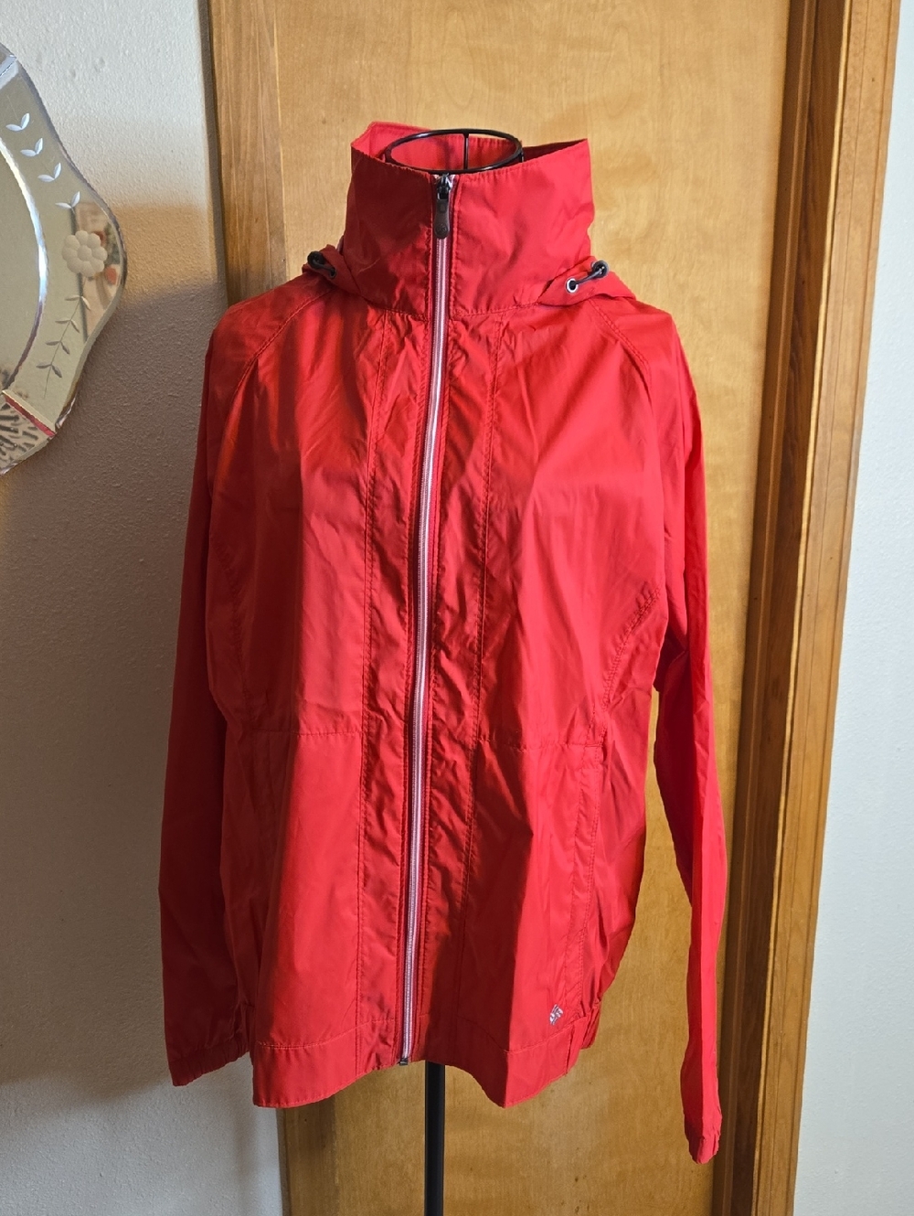Columbia Women's Red Hooded Active Jacket - Lightweight Windbreaker